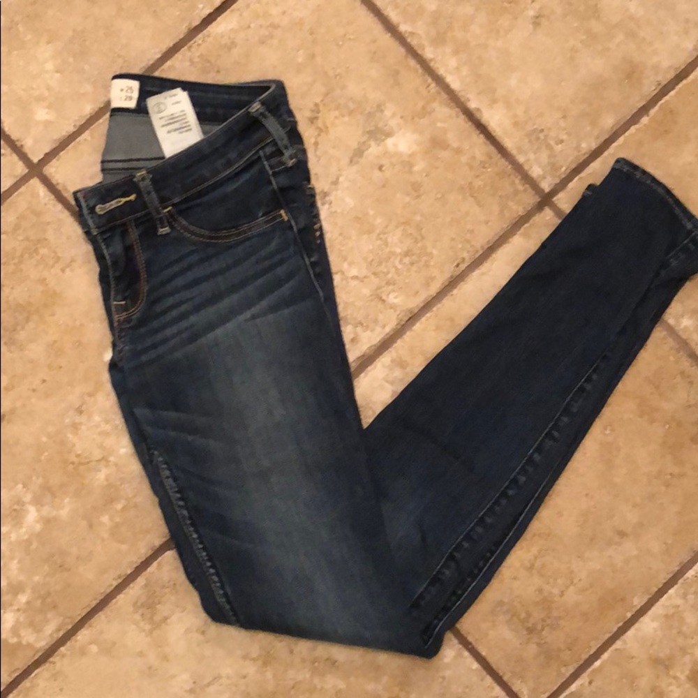 Hollister jeans